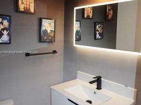 701 Brickell Key Blvd 412, Miami FL 33131