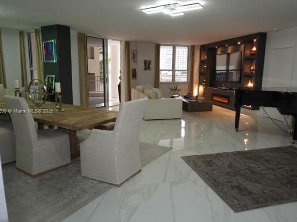 701 Brickell Key Blvd 412, Miami FL 33131