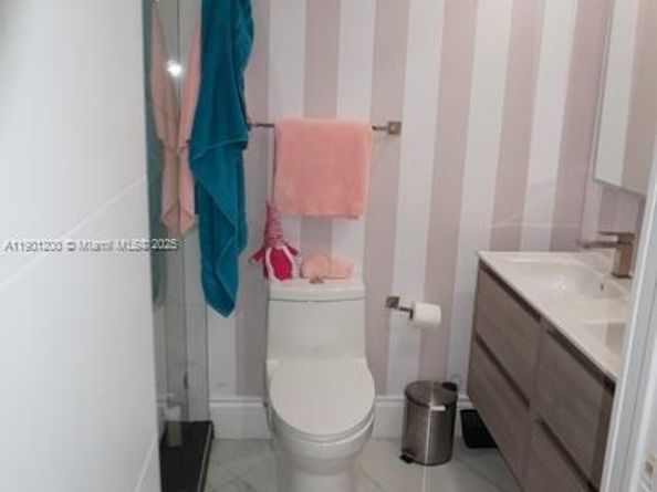 701 Brickell Key Blvd 412, Miami FL 33131