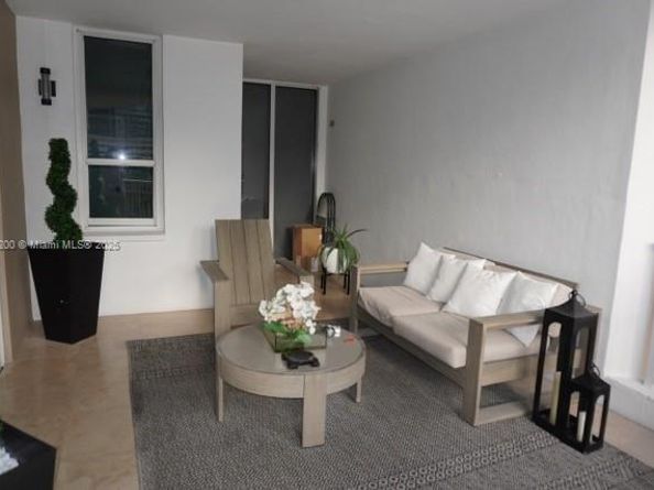 701 Brickell Key Blvd 412, Miami FL 33131