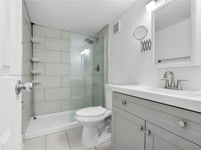 1913 S Ocean Dr 113, Hallandale Beach FL 33009