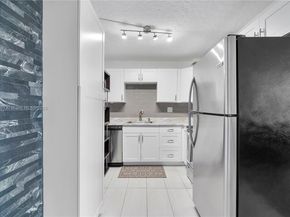 1913 S Ocean Dr 113, Hallandale Beach FL 33009