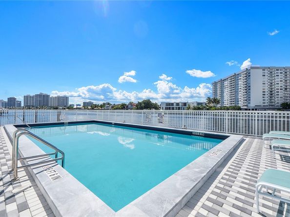 1913 S Ocean Dr 113, Hallandale Beach FL 33009