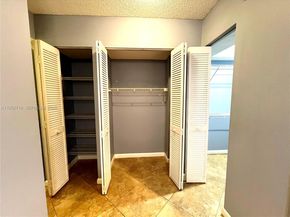 2806 N 46th Ave D537, Hollywood FL 33021