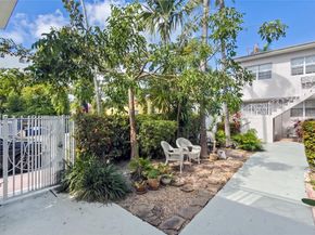717 Espanola Way 111, Miami Beach FL 33139