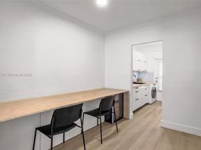 717 Espanola Way 111, Miami Beach FL 33139
