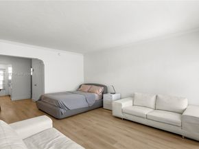 717 Espanola Way 111, Miami Beach FL 33139