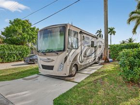 2436 Cat Cay Ln, Fort Lauderdale FL 33312
