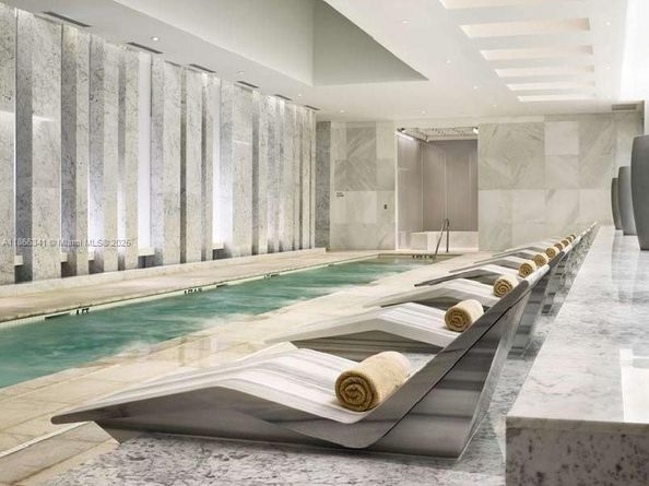 4391 Collins Ave 803, Miami Beach FL 33140