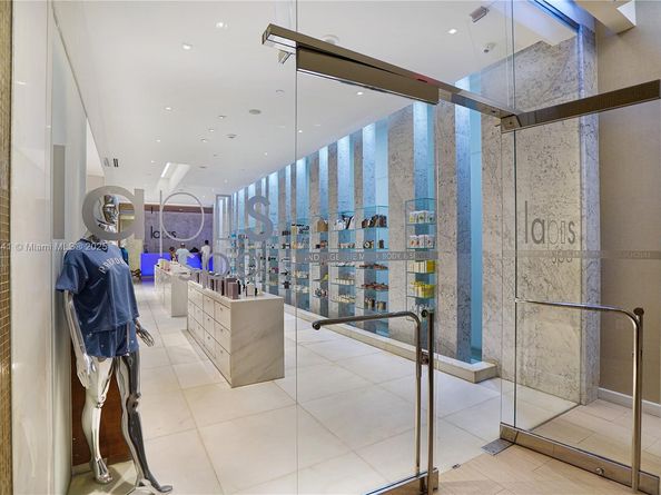 4391 Collins Ave 803, Miami Beach FL 33140