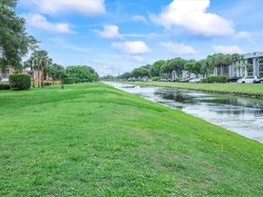 839 Blue Ridge Cir 839, West Palm Beach FL 33409