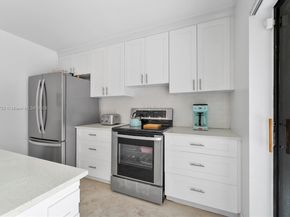 839 Blue Ridge Cir 839, West Palm Beach FL 33409