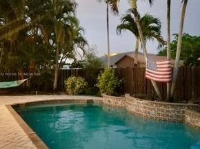 18121 SW 152nd Ct, Miami FL 33187