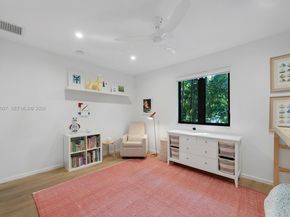 6840 Sunrise Pl, Coral Gables FL 33133