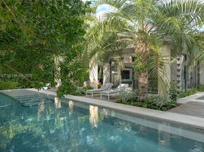 6840 Sunrise Pl, Coral Gables FL 33133