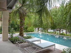 6840 Sunrise Pl, Coral Gables FL 33133