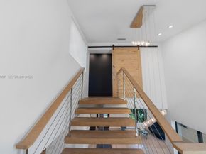 6840 Sunrise Pl, Coral Gables FL 33133