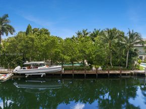 6840 Sunrise Pl, Coral Gables FL 33133