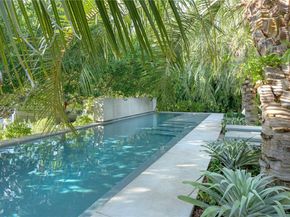 6840 Sunrise Pl, Coral Gables FL 33133