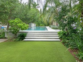 6840 Sunrise Pl, Coral Gables FL 33133