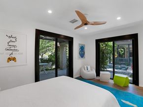 6840 Sunrise Pl, Coral Gables FL 33133