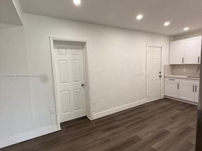 901 NW 149th Ter, Miami FL 33168