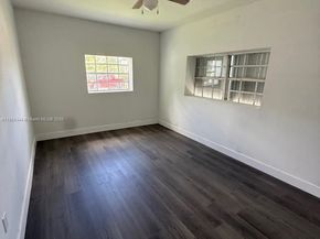 901 NW 149th Ter, Miami FL 33168