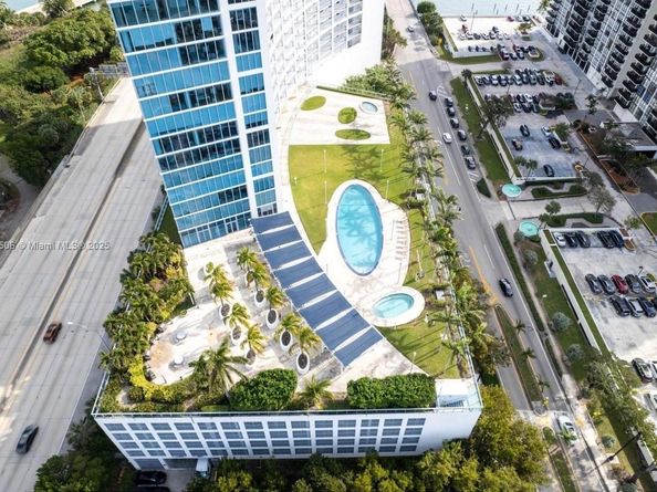 601 NE 36th St 1310, Miami FL 33137