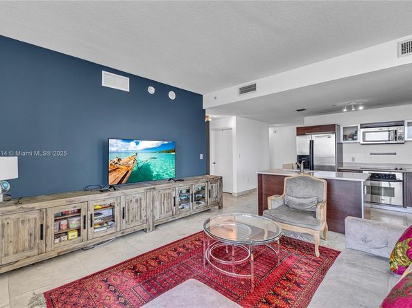 1900 N Bayshore Dr 1711, Miami FL 33132