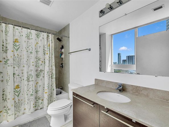 1900 N Bayshore Dr 1711, Miami FL 33132