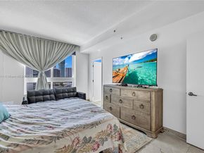 1900 N Bayshore Dr 1711, Miami FL 33132
