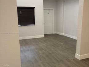 11500 NW 33rd St, Sunrise FL 33323