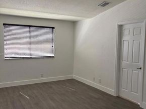 11500 NW 33rd St, Sunrise FL 33323