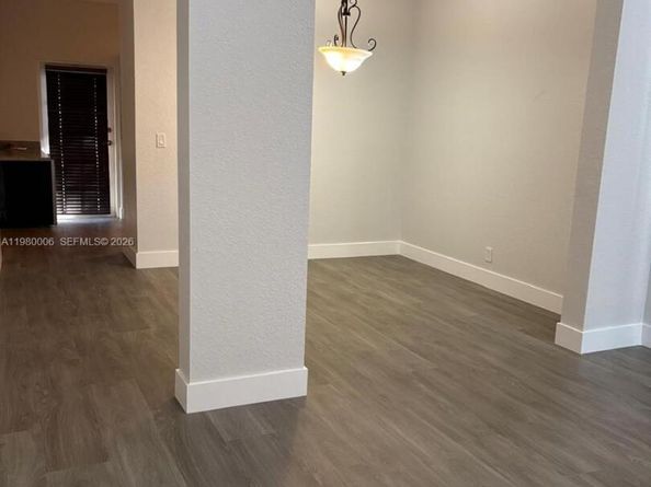 11500 NW 33rd St, Sunrise FL 33323