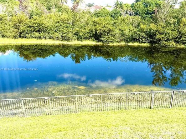 16493 SW 27th St, Miramar FL 33027