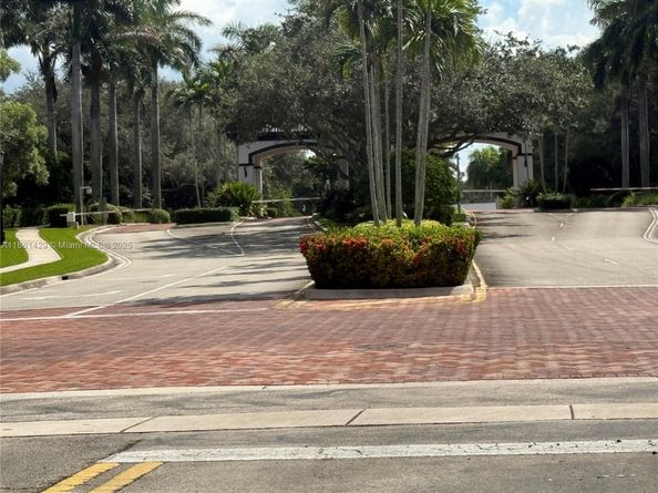 16493 SW 27th St, Miramar FL 33027