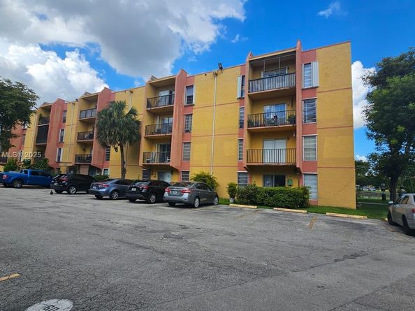 4709 NW 7th St 1059, Miami FL 33126