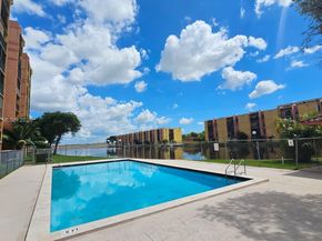 4709 NW 7th St 1059, Miami FL 33126