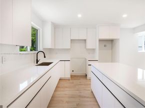2039 NE 172nd St, North Miami Beach FL 33162