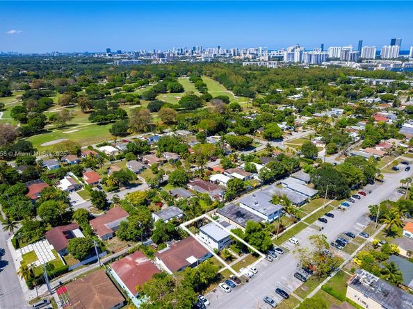 2039 NE 172nd St, North Miami Beach FL 33162