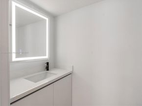 2039 NE 172nd St, North Miami Beach FL 33162