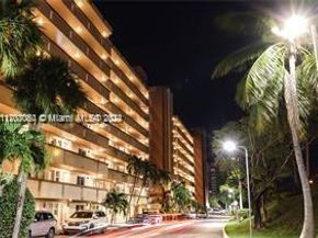 1075 NE Miami Gardens Dr 610, Miami FL 33179