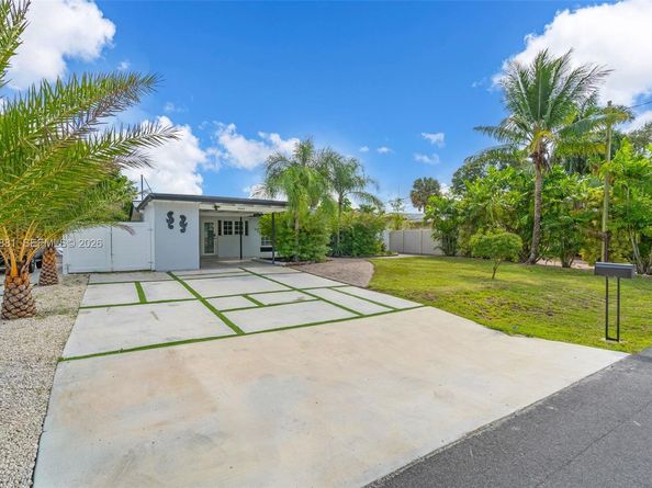 2430 Key Largo Lane, Fort Lauderdale FL 33312