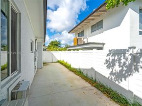 2430 Key Largo Lane, Fort Lauderdale FL 33312