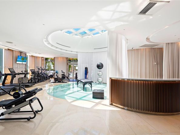 450 Alton Rd 1907, Miami Beach FL 33139