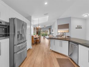 16410 Sapphire Bnd, Weston FL 33331