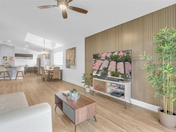 16410 Sapphire Bnd, Weston FL 33331