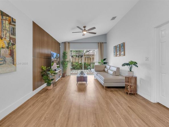 16410 Sapphire Bnd, Weston FL 33331