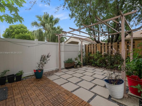 16410 Sapphire Bnd, Weston FL 33331