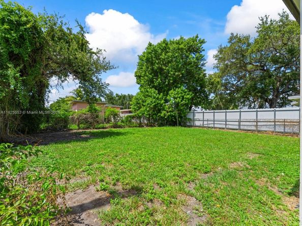 3231 NW 48th Ter, Miami FL 33142